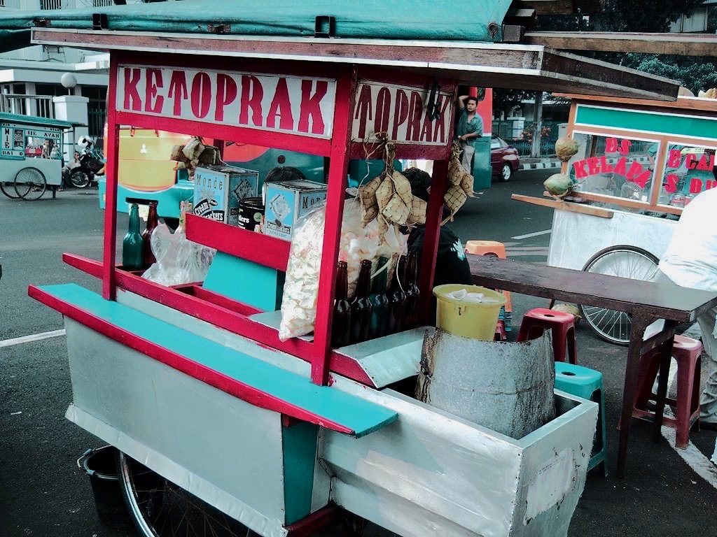 Best Street Foods to Taste on Your Next Dive to Indonesia