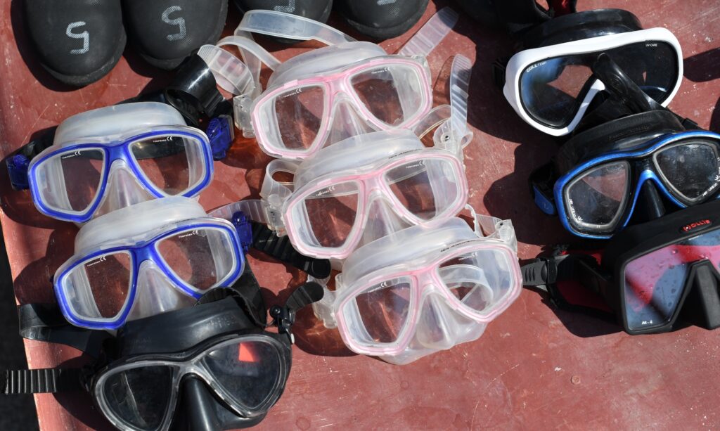 Scuba Diving Mask - Pebble & Fins Resort