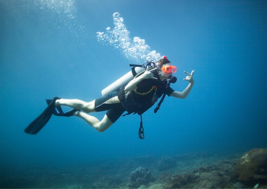 Diver doing Diving Fin Kicks