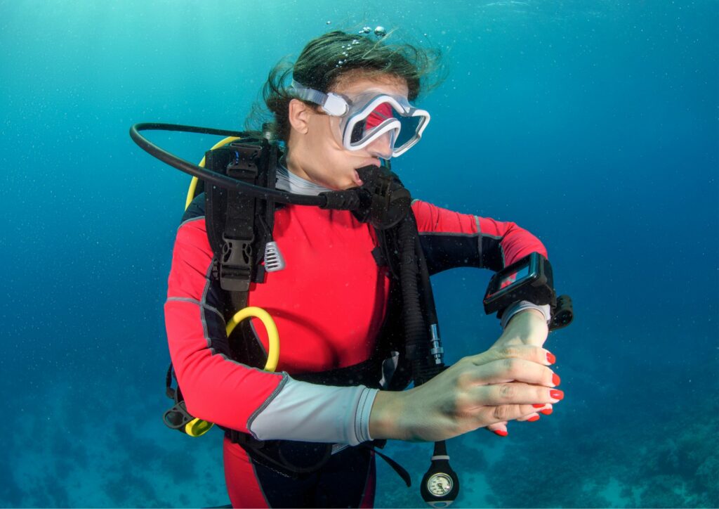 diver with dive computer