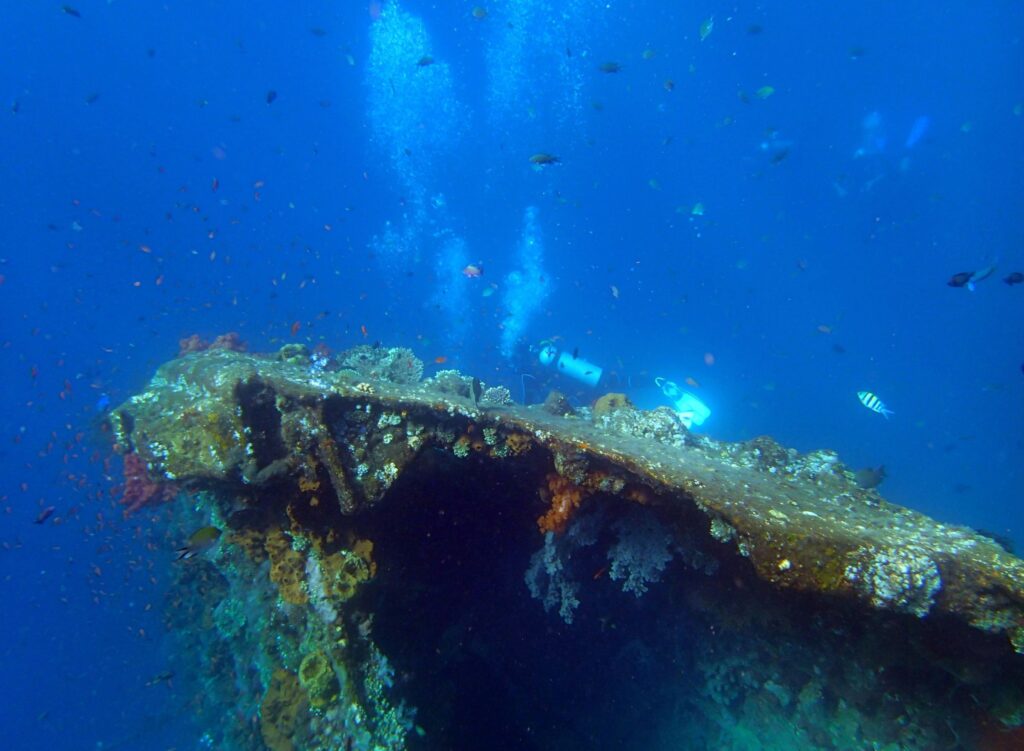 bali diving course - shipwreck