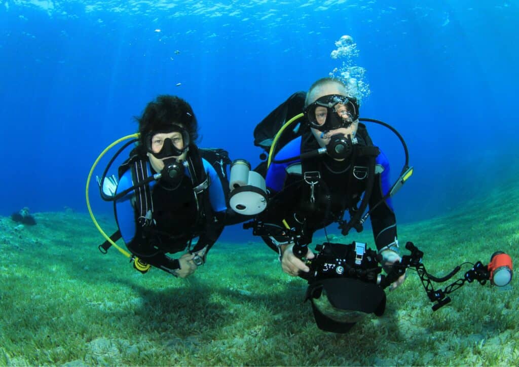 dive equipment - underwater photographer
