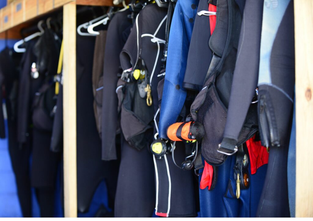 dive gear - wetsuits