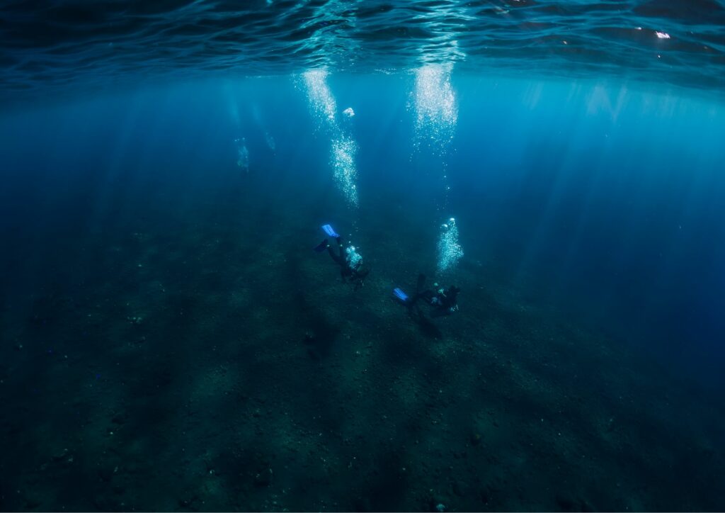 dive timing, divers bubbles